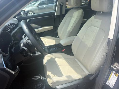 Used 2025 Audi Q3 2.0T Premium AWD/4WD image 11