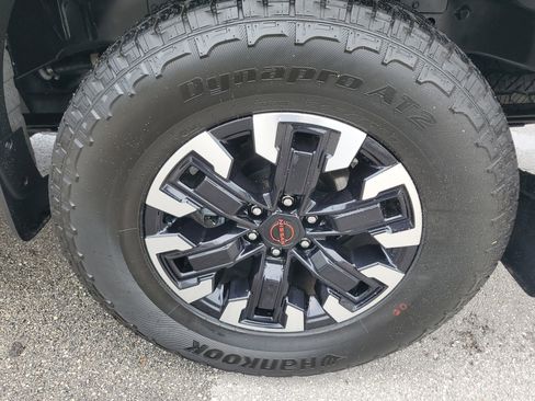 Used 2024 Nissan Frontier Pro-X w/ Technology Package image 29