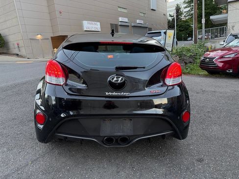 Used 2014 Hyundai Veloster Turbo w/ Turbo Technology Package 04 FWD image 12