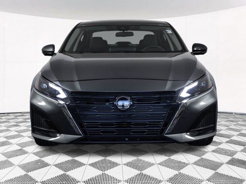 Used 2023 Nissan Altima 2.5 SL FWD image 13