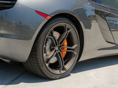 Used 2014 McLaren MP4-12C Spider RWD image 45