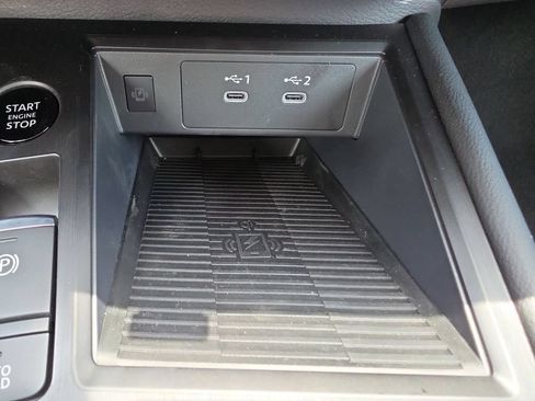New 2026 Nissan Kicks SR w/ Cold Weather Package FWD image 34