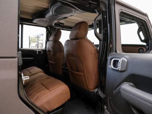 Used 2025 Jeep Gladiator Sport image 84