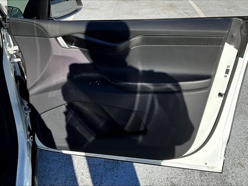 Used 2019 Tesla Model X Performance image 21