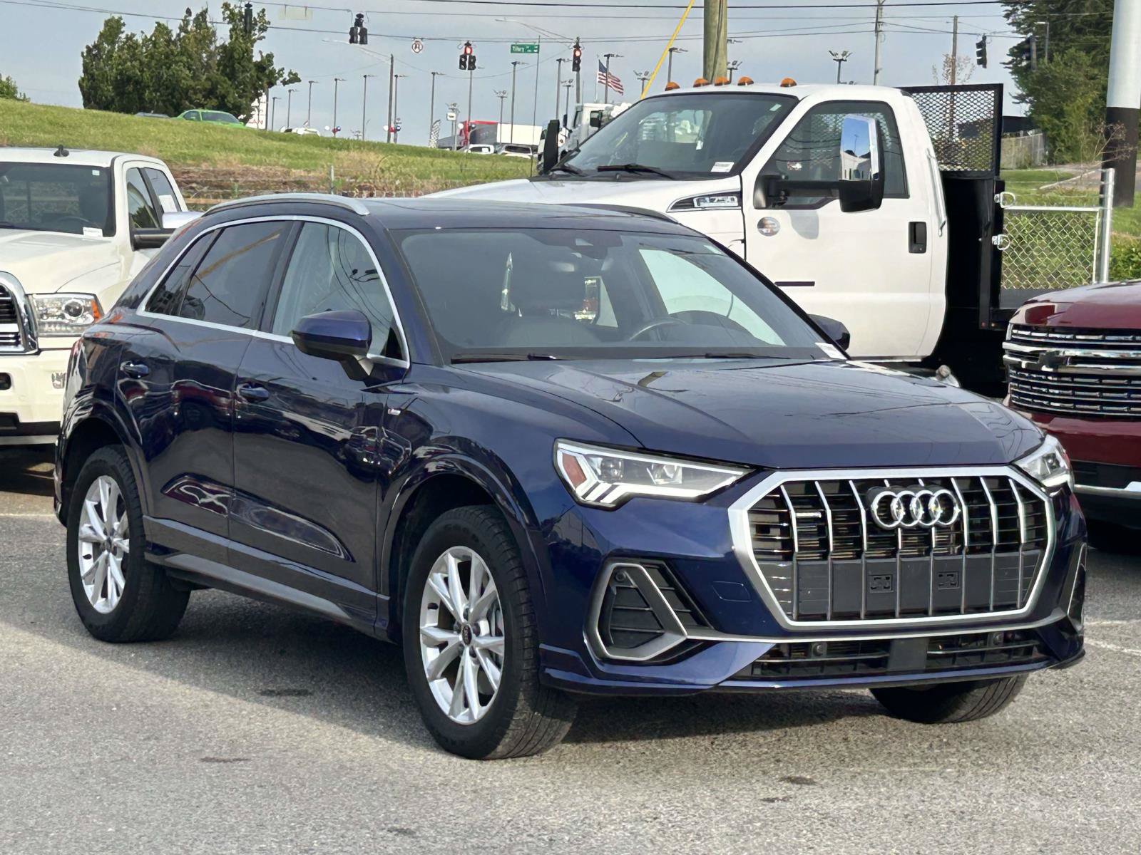 Used 2025 Audi Q3 2.0T Premium AWD/4WD image 1