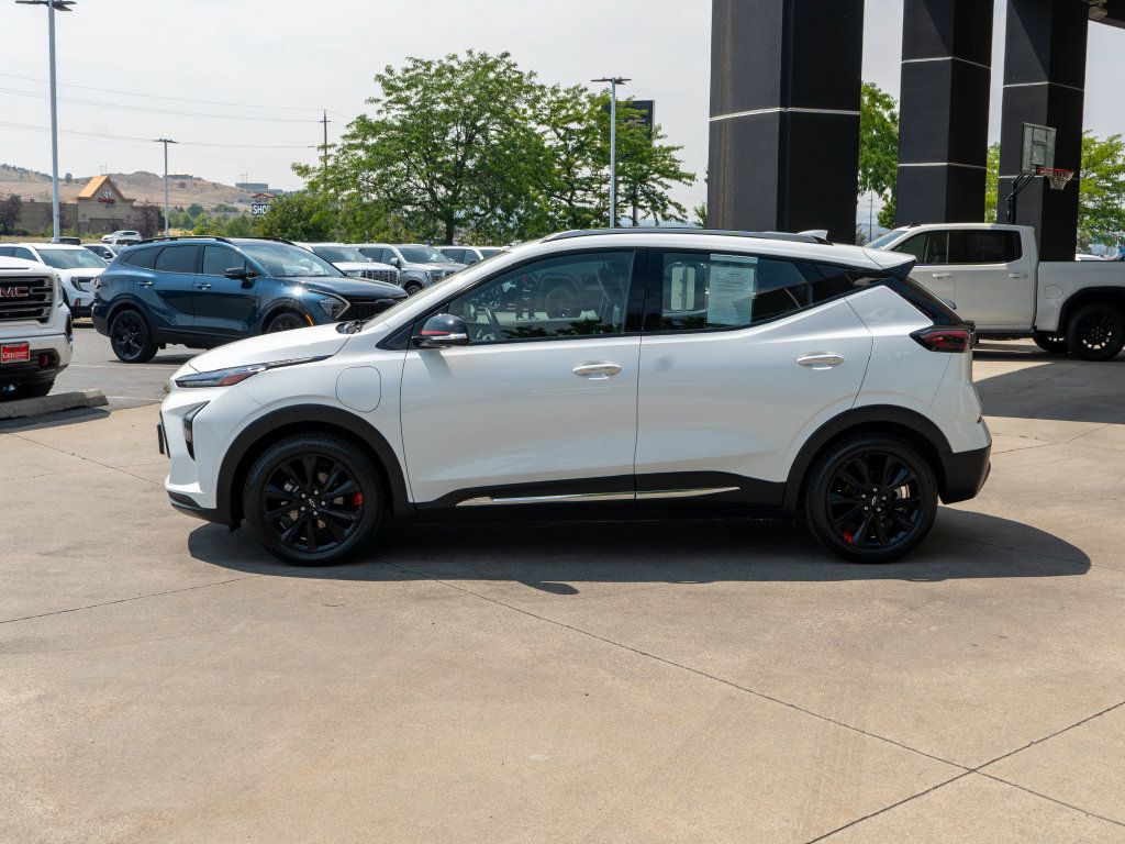 Certified 2023 Chevrolet Bolt EUV Premier w/ Redline Edition FWD image 5
