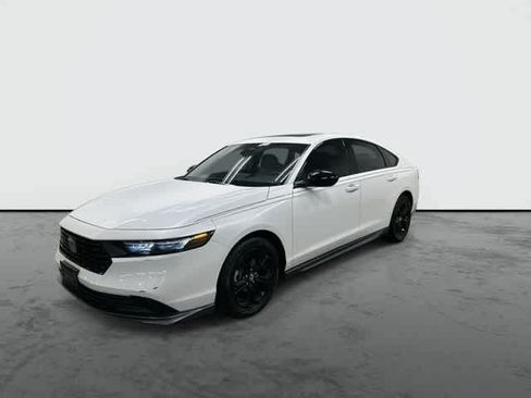 Used 2025 Honda Accord SE image 8