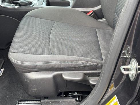 Used 2016 Chevrolet Cruze LT FWD image 15