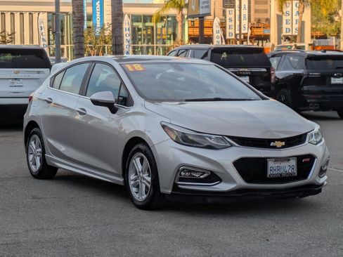 Used 2018 Chevrolet Cruze LT w/ RS Package image 3