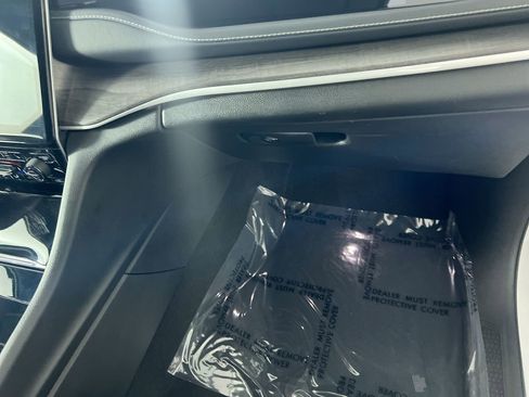 Used 2024 Jeep Grand Cherokee Limited 4xe image 31