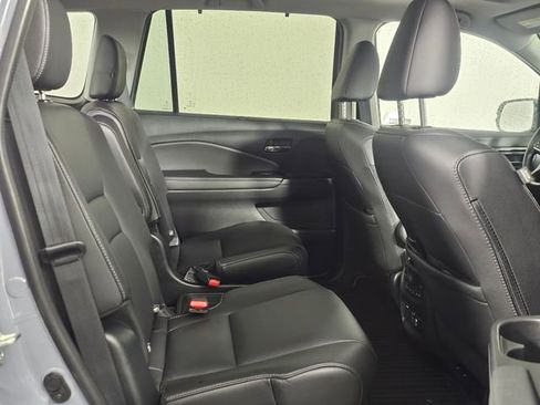 Used 2022 Honda Pilot Touring image 13