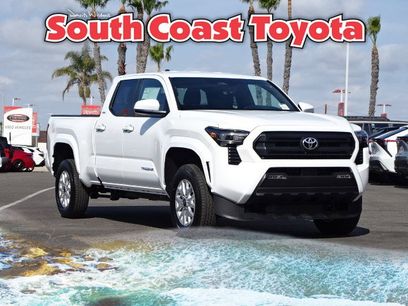 New 2025 Toyota Tacoma SR5