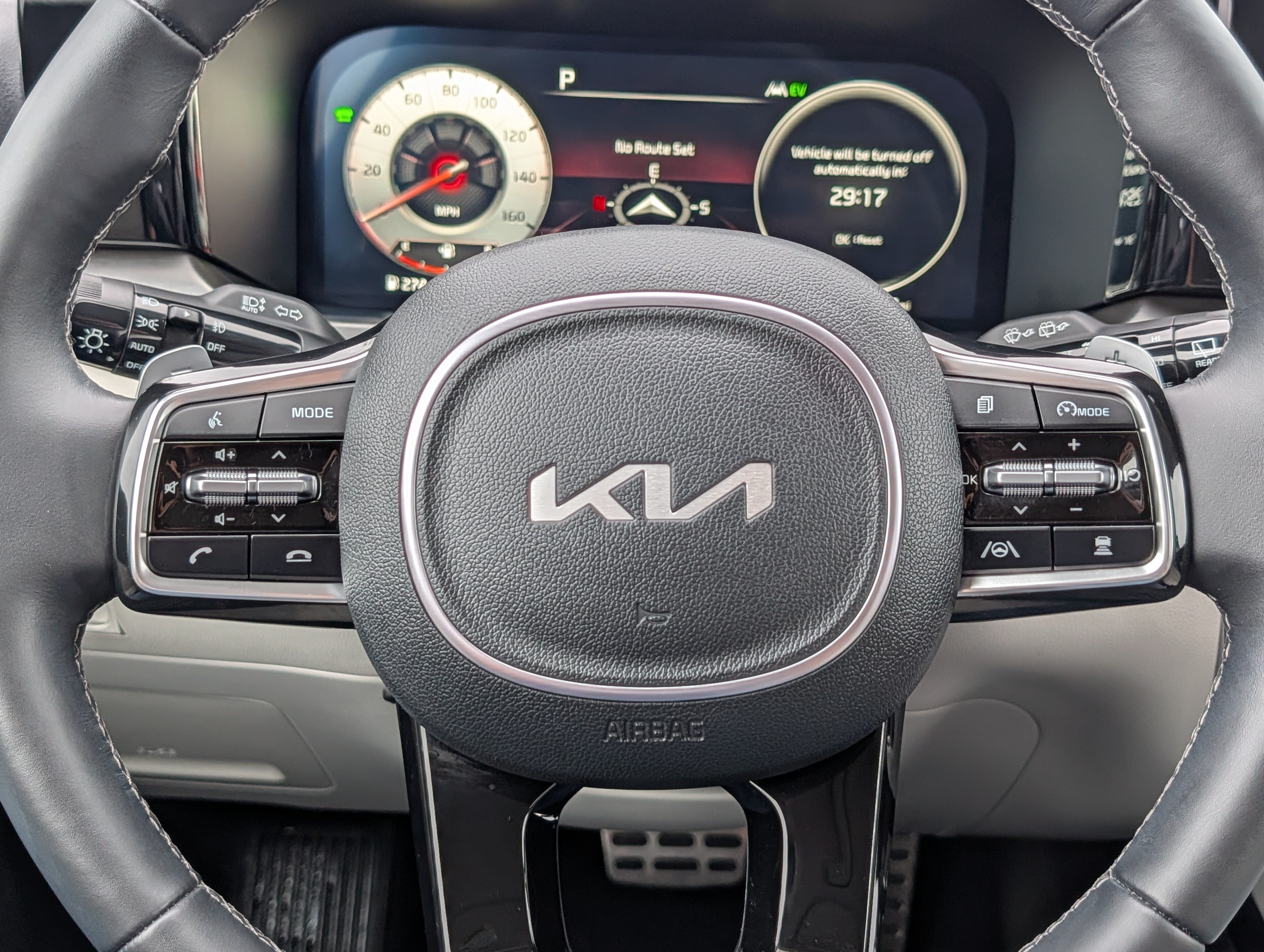 Certified 2023 Kia Sorento SX Prestige AWD/4WD image 25