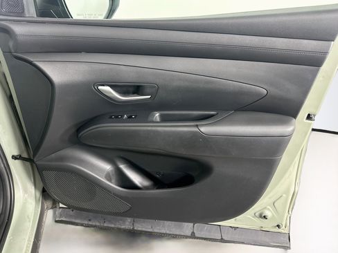 Used 2025 Hyundai Santa Cruz SEL FWD image 33