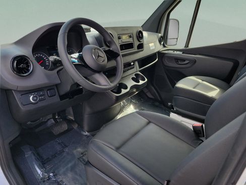 New 2025 Mercedes-Benz Sprinter 2500 image 15