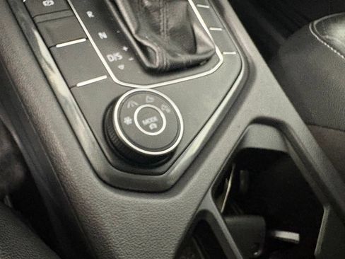 Used 2019 Volkswagen Tiguan SE w/ Panoramic Sunroof Package AWD/4WD image 21