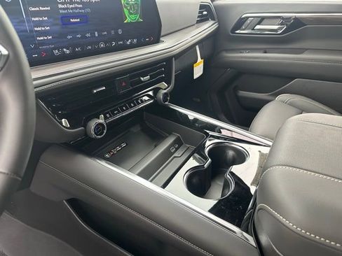 New 2026 Chevrolet Tahoe Premier w/ Sun And Tow Package AWD/4WD image 12