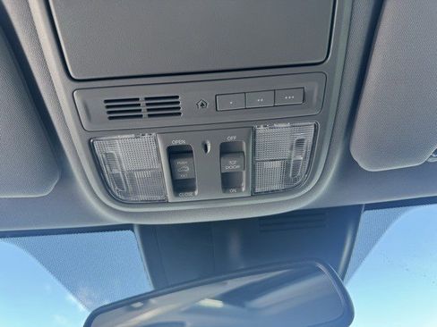 Used 2021 Honda CR-V Touring image 18