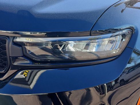 Used 2023 Jeep Grand Cherokee Limited w/ Black Appearance Package image 34