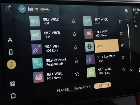 Used 2024 Jaguar F-PACE SVR image 60