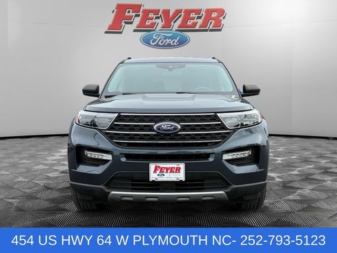 Certified 2022 Ford Explorer XLT w/ Equipment Group 202A RWD image 8
