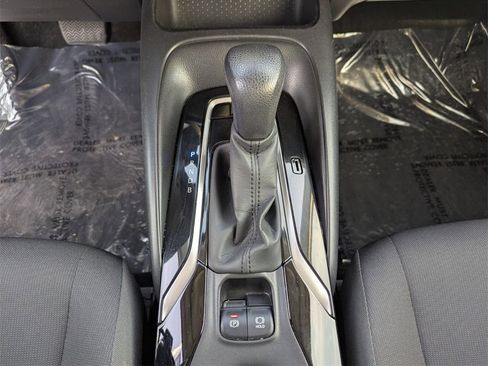 Used 2022 Toyota Corolla LE image 23