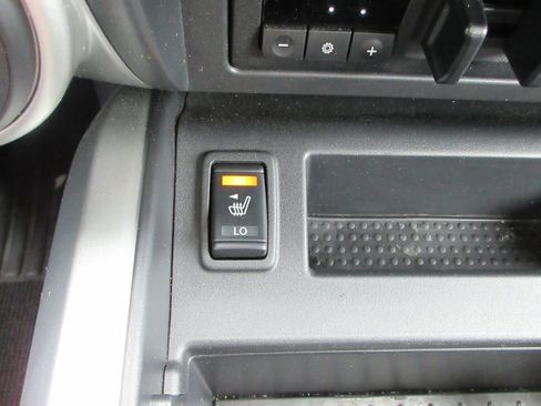 Used 2019 Nissan Titan PRO-4X w/ Pro-4x Convenience Package image 18