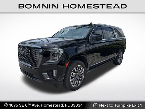 Used 2023 GMC Yukon XL Denali Ultimate AWD/4WD image 1