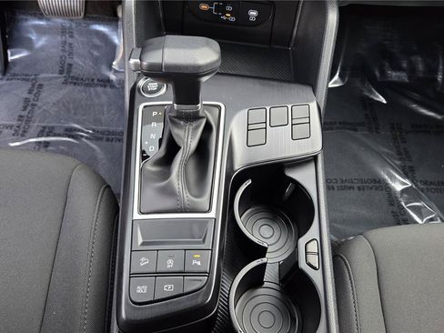 Certified 2026 Kia Sportage LX FWD image 22