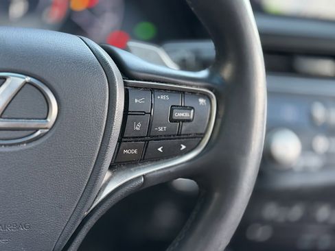 Used 2022 Lexus ES 350 w/ Premium Package image 45