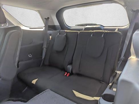 Used 2024 Ford Explorer XLT image 26