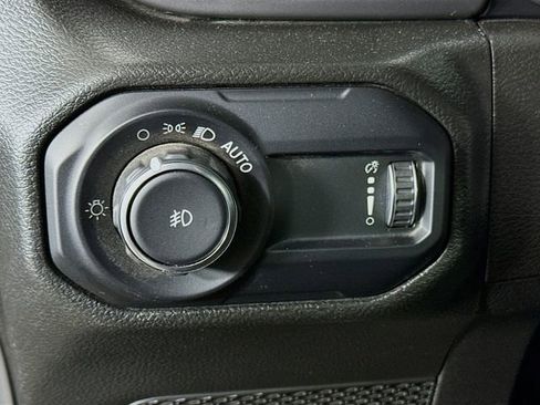 Used 2023 Jeep Wrangler Willys image 10