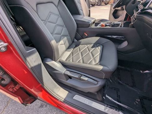 Used 2024 Volkswagen Atlas Cross Sport SE w/ Panoramic Sunroof Package FWD image 15