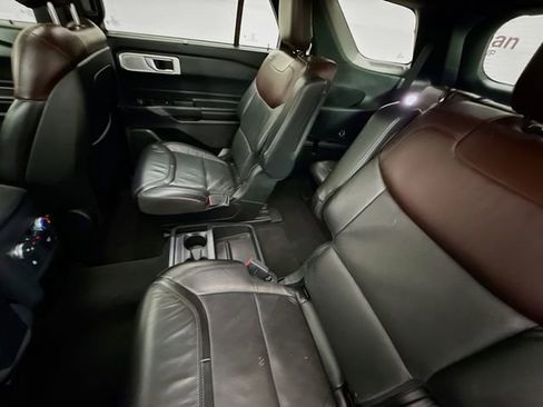 Used 2020 Ford Explorer Platinum w/ Premium Technology Package AWD/4WD image 26