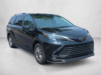 Certified 2026 Toyota Sienna XLE FWD video 3
