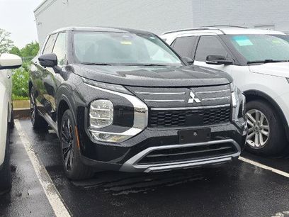Used 2025 Mitsubishi Outlander SE