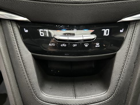 Used 2025 Cadillac XT5 Premium Luxury image 37