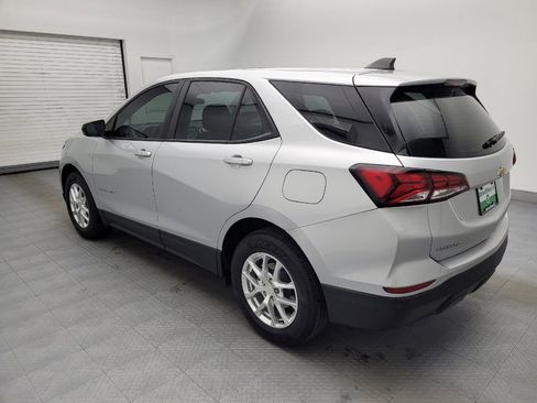 Used 2022 Chevrolet Equinox LS image 3