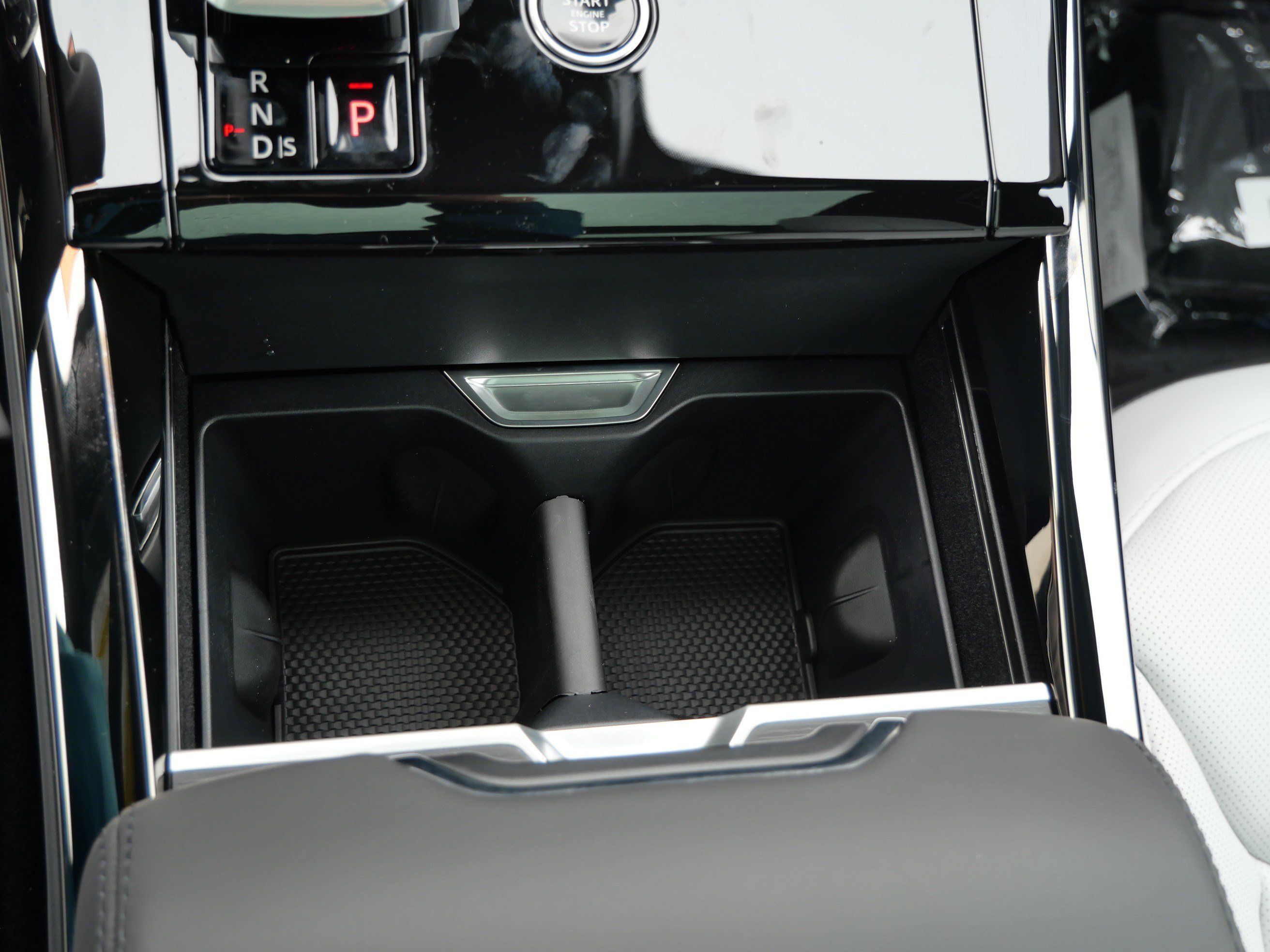 New 2027 Land Rover Range Rover Sport Battersea AWD/4WD image 5