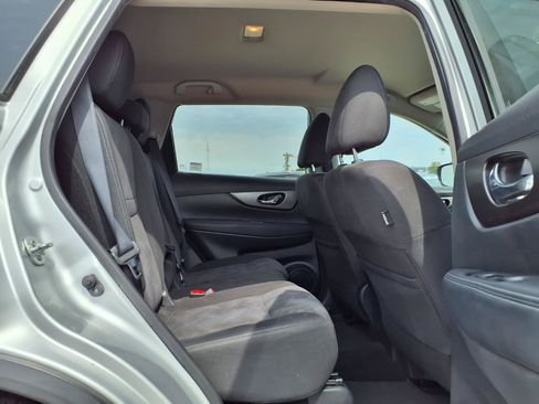 Used 2016 Nissan Rogue SV AWD/4WD image 27