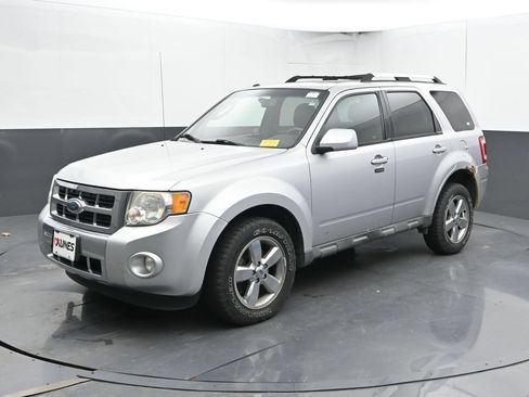Used 2010 Ford Escape Limited AWD/4WD image 7