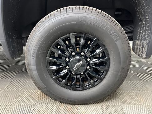 Used 2024 Chevrolet Silverado 2500 LTZ w/ LTZ Plus Package AWD/4WD image 30