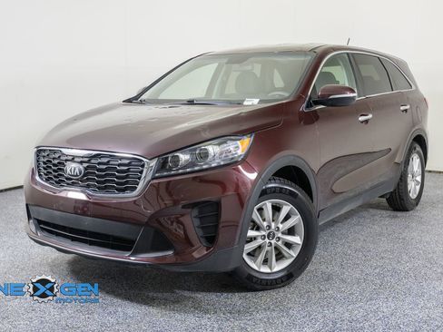 Used 2019 Kia Sorento AWD image 3