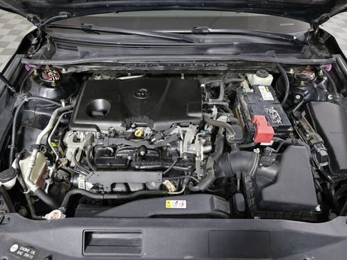 Used 2018 Toyota Camry SE FWD image 39