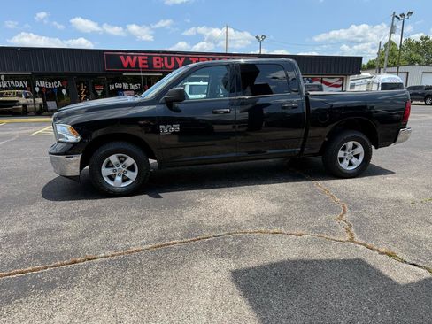 Used 2021 RAM 1500 Classic SLT AWD/4WD image 5