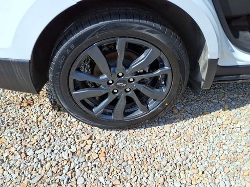 Used 2023 Chevrolet Equinox RS AWD/4WD image 23