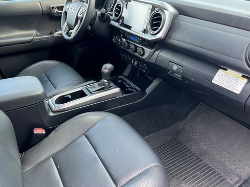 Used 2023 Toyota Tacoma Limited w/ Black Out Package (TMS) image 15