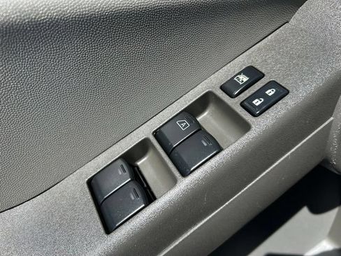 Used 2011 Nissan Xterra S AWD/4WD image 23