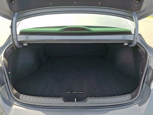 Used 2023 Hyundai Elantra SEL image 29