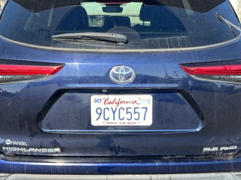 Certified 2022 Toyota Highlander XLE image 16